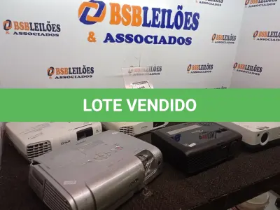 LOTE 145 - 06 PROJETORES MARCAS E MODELOS DIVERSOS P/RETIRADA DE PEÇAS. (NO ESTADO) ATENÇÃO! FAZER A VISITAÇÃO ANTES DE ARREMATAR, NÃO SABEMOS SE FUNCIONA. LEILÃO NÃO TEM GARANTIA E NEM DEVOLUÇÃO, SUJEITO A POSSÍVEIS AVARIAS VISÍVEIS/OCULTAS E/OU AUSÊNCIA DE COMPONENTES.