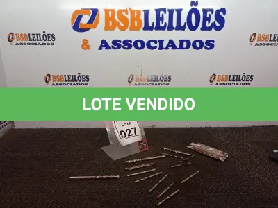 LOTE 027 - 01 LOTE C/APROXIMADAMENTE 20 BROCAS MODELOS DIVERSOS. (NO ESTADO) ATENÇÃO! FAZER A VISITAÇÃO ANTES DE ARREMATAR, NÃO SABEMOS SE FUNCIONA. LEILÃO NÃO TEM GARANTIA E NEM DEVOLUÇÃO, SUJEITO A POSSÍVEIS AVARIAS VISÍVEIS/OCULTAS E/OU AUSÊNCIA DE COMPONENTES.