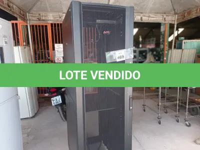 LOTE 469 - 01 RACK DE FERRO MARCA APC. (NO ESTADO) ATENÇÃO! FAZER A VISITAÇÃO ANTES DE ARREMATAR, NÃO SABEMOS SE FUNCIONA. LEILÃO NÃO TEM GARANTIA E NEM DEVOLUÇÃO, SUJEITO A POSSÍVEIS AVARIAS VISÍVEIS/OCULTAS E/OU AUSÊNCIA DE COMPONENTES.