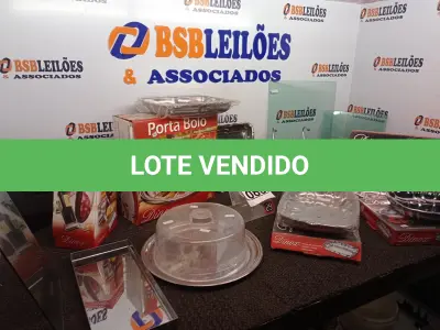 LOTE 083 - 01 PORTA BOLO 03 TRAVESSAS EM INOX 01 SUPORTE P/GARRAFAS E 05 TÁBUAS DE VIDRO. (NO ESTADO) ATENÇÃO! FAZER A VISITAÇÃO ANTES DE ARREMATAR, NÃO SABEMOS SE FUNCIONA. LEILÃO NÃO TEM GARANTIA E NEM DEVOLUÇÃO, SUJEITO A POSSÍVEIS AVARIAS VISÍVEIS/OCULTAS E/OU AUSÊNCIA DE COMPONENTES.