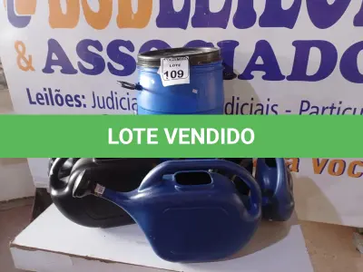 LOTE 109 - 03 REGADORES E 01 TAMBOR PEQUENO. (NO ESTADO) ATENÇÃO! FAZER A VISITAÇÃO ANTES DE ARREMATAR, NÃO SABEMOS SE FUNCIONA. LEILÃO NÃO TEM GARANTIA E NEM DEVOLUÇÃO, SUJEITO A POSSÍVEIS AVARIAS VISÍVEIS/OCULTAS E/OU AUSÊNCIA DE COMPONENTES.