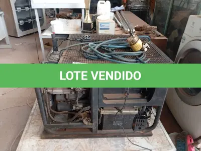 LOTE 437 - 01 GERADOR A DIESEL C/AVARIAS. (NO ESTADO) ATENÇÃO! FAZER A VISITAÇÃO ANTES DE ARREMATAR, NÃO SABEMOS SE FUNCIONA. LEILÃO NÃO TEM GARANTIA E NEM DEVOLUÇÃO, SUJEITO A POSSÍVEIS AVARIAS VISÍVEIS/OCULTAS E/OU AUSÊNCIA DE COMPONENTES.