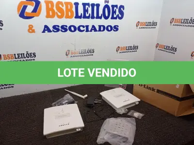 LOTE 053 - 02 ROTEADORES TP LINK. (NO ESTADO) ATENÇÃO! FAZER A VISITAÇÃO ANTES DE ARREMATAR, NÃO SABEMOS SE FUNCIONA. LEILÃO NÃO TEM GARANTIA E NEM DEVOLUÇÃO, SUJEITO A POSSÍVEIS AVARIAS VISÍVEIS/OCULTAS E/OU AUSÊNCIA DE COMPONENTES.