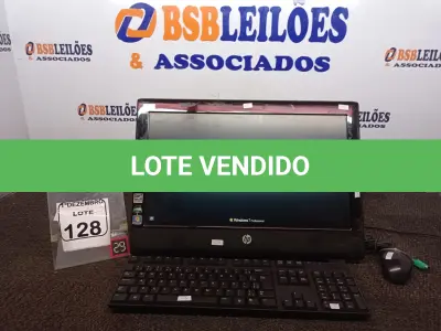 LOTE 128 - 01 ALL IN ONE MARCA HP COM TECLADO E MOUSE. (NO ESTADO) ATENÇÃO! FAZER A VISITAÇÃO ANTES DE ARREMATAR, NÃO SABEMOS SE FUNCIONA. LEILÃO NÃO TEM GARANTIA E NEM DEVOLUÇÃO, SUJEITO A POSSÍVEIS AVARIAS VISÍVEIS/OCULTAS E/OU AUSÊNCIA DE COMPONENTES.