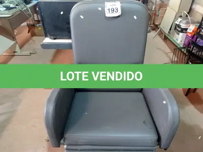 LOTE 193 - 01 CADEIRA DE DESCANSO. (NO ESTADO) ATENÇÃO! FAZER A VISITAÇÃO ANTES DE ARREMATAR, NÃO SABEMOS SE FUNCIONA. LEILÃO NÃO TEM GARANTIA E NEM DEVOLUÇÃO, SUJEITO A POSSÍVEIS AVARIAS VISÍVEIS/OCULTAS E/OU AUSÊNCIA DE COMPONENTES.