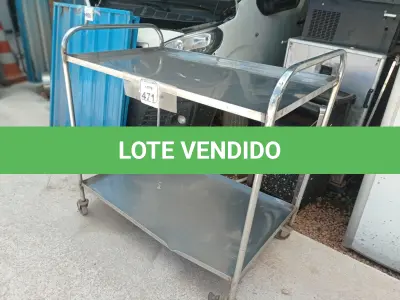 LOTE 471 - 01 CARRINHO EM INOX C/ 02 REPARTIMENTOS. (NO ESTADO) ATENÇÃO! FAZER A VISITAÇÃO ANTES DE ARREMATAR, NÃO SABEMOS SE FUNCIONA. LEILÃO NÃO TEM GARANTIA E NEM DEVOLUÇÃO, SUJEITO A POSSÍVEIS AVARIAS VISÍVEIS/OCULTAS E/OU AUSÊNCIA DE COMPONENTES.