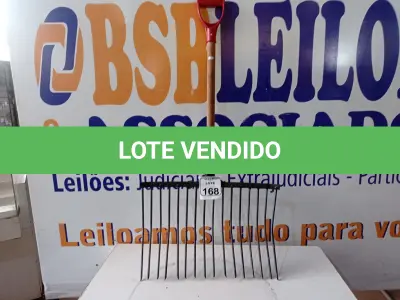 LOTE 168 - 01 GARFO P/FENO. (NO ESTADO) ATENÇÃO! FAZER A VISITAÇÃO ANTES DE ARREMATAR, NÃO SABEMOS SE FUNCIONA. LEILÃO NÃO TEM GARANTIA E NEM DEVOLUÇÃO, SUJEITO A POSSÍVEIS AVARIAS VISÍVEIS/OCULTAS E/OU AUSÊNCIA DE COMPONENTES.