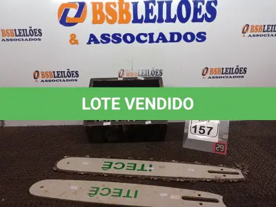 LOTE 157 - 01 CAIXA DE MADEIRA C/DIVERSAS ARGOLAS DE FERRO E 02 SABRES DE MOTOSERRA. (NO ESTADO) ATENÇÃO! FAZER A VISITAÇÃO ANTES DE ARREMATAR, NÃO SABEMOS SE FUNCIONA. LEILÃO NÃO TEM GARANTIA E NEM DEVOLUÇÃO, SUJEITO A POSSÍVEIS AVARIAS VISÍVEIS/OCULTAS E/OU AUSÊNCIA DE COMPONENTES.