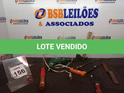 LOTE 156 - 01 MACHADINHA CABO DE MADEIRA, 02 GAFOS P/JARDINAGEM, 01 FURADEIRA E MATERIAIS DIVERSOS. (NO ESTADO) ATENÇÃO! FAZER A VISITAÇÃO ANTES DE ARREMATAR, NÃO SABEMOS SE FUNCIONA. LEILÃO NÃO TEM GARANTIA E NEM DEVOLUÇÃO, SUJEITO A POSSÍVEIS AVARIAS VISÍVEIS/OCULTAS E/OU AUSÊNCIA DE COMPONENTES.