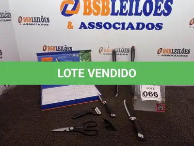 LOTE 066 - 01 KIT DE FACAS DE COZINHA C/. (NO ESTADO) ATENÇÃO! FAZER A VISITAÇÃO ANTES DE ARREMATAR, NÃO SABEMOS SE FUNCIONA. LEILÃO NÃO TEM GARANTIA E NEM DEVOLUÇÃO, SUJEITO A POSSÍVEIS AVARIAS VISÍVEIS/OCULTAS E/OU AUSÊNCIA DE COMPONENTES.