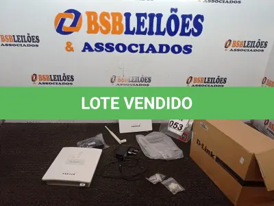 LOTE 053 - 02 ROTEADORES TP LINK. (NO ESTADO) ATENÇÃO! FAZER A VISITAÇÃO ANTES DE ARREMATAR, NÃO SABEMOS SE FUNCIONA. LEILÃO NÃO TEM GARANTIA E NEM DEVOLUÇÃO, SUJEITO A POSSÍVEIS AVARIAS VISÍVEIS/OCULTAS E/OU AUSÊNCIA DE COMPONENTES.