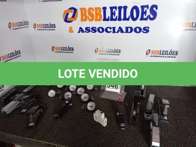 LOTE 346 - 01 LOTE C/VÁRIOS GRAMPEADORES E 08 MANÔMETROS. (NO ESTADO) ATENÇÃO! FAZER A VISITAÇÃO ANTES DE ARREMATAR, NÃO SABEMOS SE FUNCIONA. LEILÃO NÃO TEM GARANTIA E NEM DEVOLUÇÃO, SUJEITO A POSSÍVEIS AVARIAS VISÍVEIS/OCULTAS E/OU AUSÊNCIA DE COMPONENTES.