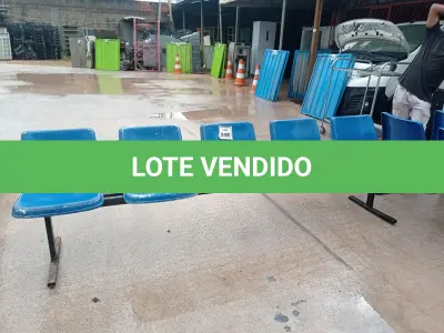 LOTE 348 - 01 LONGARINA DE 05 LUGARES ASSENTO DE PLÁSTICO E BASE DE FERRO. (NO ESTADO) ATENÇÃO! FAZER A VISITAÇÃO ANTES DE ARREMATAR, NÃO SABEMOS SE FUNCIONA. LEILÃO NÃO TEM GARANTIA E NEM DEVOLUÇÃO, SUJEITO A POSSÍVEIS AVARIAS VISÍVEIS/OCULTAS E/OU AUSÊNCIA DE COMPONENTES.
