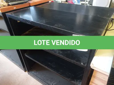 LOTE 367 - 02 ARMÁRIOS DE FERRO. (NO ESTADO) ATENÇÃO! FAZER A VISITAÇÃO ANTES DE ARREMATAR, NÃO SABEMOS SE FUNCIONA. LEILÃO NÃO TEM GARANTIA E NEM DEVOLUÇÃO, SUJEITO A POSSÍVEIS AVARIAS VISÍVEIS/OCULTAS E/OU AUSÊNCIA DE COMPONENTES.