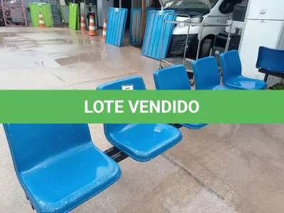 LOTE 351 - 01 LONGARINA DE 05 LUGARES ASSENTO DE PLÁSTICO E BASE DE FERRO. (NO ESTADO) ATENÇÃO! FAZER A VISITAÇÃO ANTES DE ARREMATAR, NÃO SABEMOS SE FUNCIONA. LEILÃO NÃO TEM GARANTIA E NEM DEVOLUÇÃO, SUJEITO A POSSÍVEIS AVARIAS VISÍVEIS/OCULTAS E/OU AUSÊNCIA DE COMPONENTES.