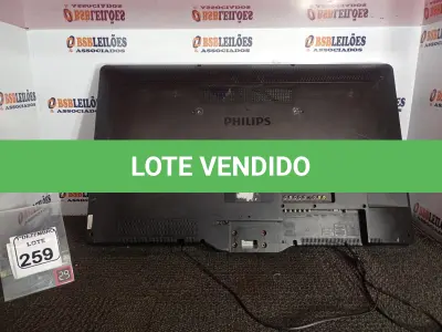 LOTE 259 - 01 TV MARCA PHILIPS 40” POLEGADAS PARA RETIRADA DE PEÇAS. (NO ESTADO) ATENÇÃO! FAZER A VISITAÇÃO ANTES DE ARREMATAR, NÃO SABEMOS SE FUNCIONA. LEILÃO NÃO TEM GARANTIA E NEM DEVOLUÇÃO, SUJEITO A POSSÍVEIS AVARIAS VISÍVEIS/OCULTAS E/OU AUSÊNCIA DE COMPONENTES.