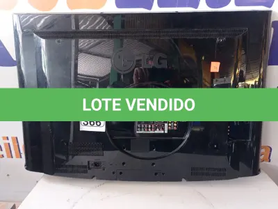 LOTE 366 - 01 TV MARCA LG 42”. (NO ESTADO) ATENÇÃO! FAZER A VISITAÇÃO ANTES DE ARREMATAR, NÃO SABEMOS SE FUNCIONA. LEILÃO NÃO TEM GARANTIA E NEM DEVOLUÇÃO, SUJEITO A POSSÍVEIS AVARIAS VISÍVEIS/OCULTAS E/OU AUSÊNCIA DE COMPONENTES.