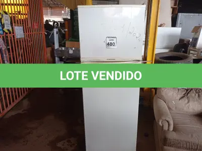 LOTE 480 - 01 GELADEIRA MARCA ELECTROLUX C/AVARIAS. (NO ESTADO) ATENÇÃO! FAZER A VISITAÇÃO ANTES DE ARREMATAR, NÃO SABEMOS SE FUNCIONA. LEILÃO NÃO TEM GARANTIA E NEM DEVOLUÇÃO, SUJEITO A POSSÍVEIS AVARIAS VISÍVEIS/OCULTAS E/OU AUSÊNCIA DE COMPONENTES.