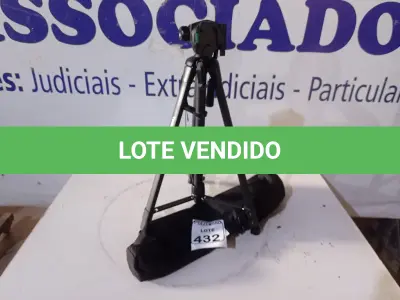 LOTE 432 - 01 TRIPÉ P/CÂMERA MARCA TOMATE(NOVO). (NO ESTADO) ATENÇÃO! FAZER A VISITAÇÃO ANTES DE ARREMATAR, NÃO SABEMOS SE FUNCIONA. LEILÃO NÃO TEM GARANTIA E NEM DEVOLUÇÃO, SUJEITO A POSSÍVEIS AVARIAS VISÍVEIS/OCULTAS E/OU AUSÊNCIA DE COMPONENTES.
