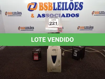 LOTE 221 - 01 NOBREAK E 03 TRANSFORMADORES DE ENERGIA MARCAS E MODELOS DIVERSOS. (NO ESTADO) ATENÇÃO! FAZER A VISITAÇÃO ANTES DE ARREMATAR, NÃO SABEMOS SE FUNCIONA. LEILÃO NÃO TEM GARANTIA E NEM DEVOLUÇÃO, SUJEITO A POSSÍVEIS AVARIAS VISÍVEIS/OCULTAS E/OU AUSÊNCIA DE COMPONENTES.