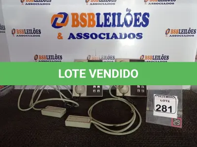 LOTE 281 - 02 TELEFONES DE RAMAL ANTIGOS. (NO ESTADO) ATENÇÃO! FAZER A VISITAÇÃO ANTES DE ARREMATAR, NÃO SABEMOS SE FUNCIONA. LEILÃO NÃO TEM GARANTIA E NEM DEVOLUÇÃO, SUJEITO A POSSÍVEIS AVARIAS VISÍVEIS/OCULTAS E/OU AUSÊNCIA DE COMPONENTES.