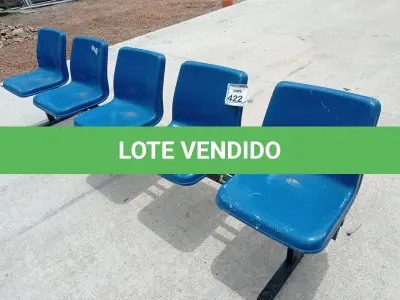 LOTE 422 - 01 LONGARINA DE 05 LUGARES ASSENTO DE PLÁSTICO E BASE DE FERRO. (NO ESTADO) ATENÇÃO! FAZER A VISITAÇÃO ANTES DE ARREMATAR, NÃO SABEMOS SE FUNCIONA. LEILÃO NÃO TEM GARANTIA E NEM DEVOLUÇÃO, SUJEITO A POSSÍVEIS AVARIAS VISÍVEIS/OCULTAS E/OU AUSÊNCIA DE COMPONENTES.