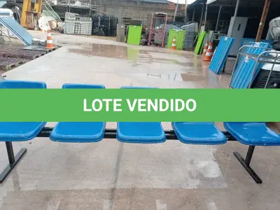 LOTE 351 - 01 LONGARINA DE 05 LUGARES ASSENTO DE PLÁSTICO E BASE DE FERRO. (NO ESTADO) ATENÇÃO! FAZER A VISITAÇÃO ANTES DE ARREMATAR, NÃO SABEMOS SE FUNCIONA. LEILÃO NÃO TEM GARANTIA E NEM DEVOLUÇÃO, SUJEITO A POSSÍVEIS AVARIAS VISÍVEIS/OCULTAS E/OU AUSÊNCIA DE COMPONENTES.