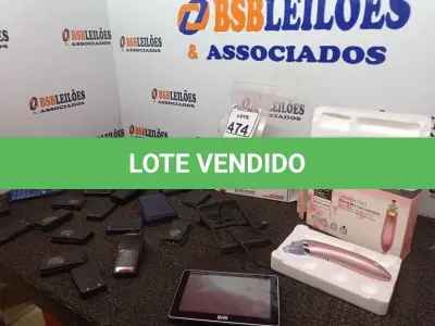 LOTE 474 - 01 GPS, 03 CONTROLES DE VIDEOGAME, 02 CALCULADORAS, VARIAS BATERIAS MARCAS E MODELOS DIVERSOS E 01 APARELHO DE SKIN CARE XN-8030. (NO ESTADO) ATENÇÃO! FAZER A VISITAÇÃO ANTES DE ARREMATAR, NÃO SABEMOS SE FUNCIONA. LEILÃO NÃO TEM GARANTIA E NEM DEVOLUÇÃO, SUJEITO A POSSÍVEIS AVARIAS VISÍVEIS/OCULTAS E/OU AUSÊNCIA DE COMPONENTES.
