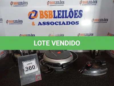 LOTE 360 - 01 SANDUICHEIRA MARCA GEORGE FOREMAN 110V E 04 FERROS DE PASSAR MARCAS E MODELOS DIVERSOS. (NO ESTADO) ATENÇÃO! FAZER A VISITAÇÃO ANTES DE ARREMATAR, NÃO SABEMOS SE FUNCIONA. LEILÃO NÃO TEM GARANTIA E NEM DEVOLUÇÃO, SUJEITO A POSSÍVEIS AVARIAS VISÍVEIS/OCULTAS E/OU AUSÊNCIA DE COMPONENTES.
