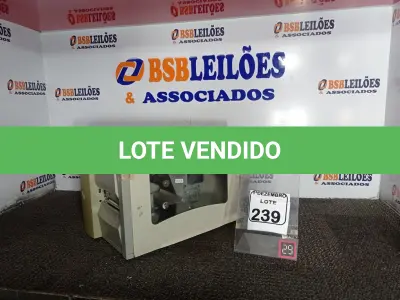 LOTE 239 - 01 IMPRESSORA DE ETIQUETAS TÉRMICA MARCA ZEBRA. (NO ESTADO) ATENÇÃO! FAZER A VISITAÇÃO ANTES DE ARREMATAR, NÃO SABEMOS SE FUNCIONA. LEILÃO NÃO TEM GARANTIA E NEM DEVOLUÇÃO, SUJEITO A POSSÍVEIS AVARIAS VISÍVEIS/OCULTAS E/OU AUSÊNCIA DE COMPONENTES.