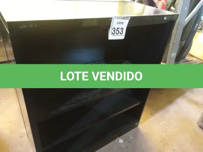 LOTE 353 - 02 ARMÁRIOS DE FERRO. (NO ESTADO) ATENÇÃO! FAZER A VISITAÇÃO ANTES DE ARREMATAR, NÃO SABEMOS SE FUNCIONA. LEILÃO NÃO TEM GARANTIA E NEM DEVOLUÇÃO, SUJEITO A POSSÍVEIS AVARIAS VISÍVEIS/OCULTAS E/OU AUSÊNCIA DE COMPONENTES.