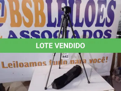 LOTE 442 - 01 TRIPÉ P/CÂMERA MARCA TOMATE(NOVO). (NO ESTADO) ATENÇÃO! FAZER A VISITAÇÃO ANTES DE ARREMATAR, NÃO SABEMOS SE FUNCIONA. LEILÃO NÃO TEM GARANTIA E NEM DEVOLUÇÃO, SUJEITO A POSSÍVEIS AVARIAS VISÍVEIS/OCULTAS E/OU AUSÊNCIA DE COMPONENTES.