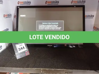 LOTE 344 - 01 TV MARCA SAMSUNG 43”. (NO ESTADO) ATENÇÃO! FAZER A VISITAÇÃO ANTES DE ARREMATAR, NÃO SABEMOS SE FUNCIONA. LEILÃO NÃO TEM GARANTIA E NEM DEVOLUÇÃO, SUJEITO A POSSÍVEIS AVARIAS VISÍVEIS/OCULTAS E/OU AUSÊNCIA DE COMPONENTES.