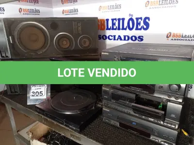 LOTE 305 - 01 APARELHO DE SOM TRÊS EM UM MARCA GRADIENTE. (NO ESTADO) ATENÇÃO! FAZER A VISITAÇÃO ANTES DE ARREMATAR, NÃO SABEMOS SE FUNCIONA. LEILÃO NÃO TEM GARANTIA E NEM DEVOLUÇÃO, SUJEITO A POSSÍVEIS AVARIAS VISÍVEIS/OCULTAS E/OU AUSÊNCIA DE COMPONENTES.