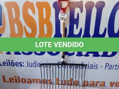 LOTE 285 - 01 GARFO P/FENO. (NO ESTADO) ATENÇÃO! FAZER A VISITAÇÃO ANTES DE ARREMATAR, NÃO SABEMOS SE FUNCIONA. LEILÃO NÃO TEM GARANTIA E NEM DEVOLUÇÃO, SUJEITO A POSSÍVEIS AVARIAS VISÍVEIS/OCULTAS E/OU AUSÊNCIA DE COMPONENTES.