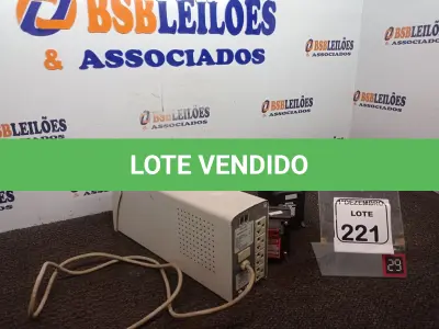 LOTE 221 - 01 NOBREAK E 03 TRANSFORMADORES DE ENERGIA MARCAS E MODELOS DIVERSOS. (NO ESTADO) ATENÇÃO! FAZER A VISITAÇÃO ANTES DE ARREMATAR, NÃO SABEMOS SE FUNCIONA. LEILÃO NÃO TEM GARANTIA E NEM DEVOLUÇÃO, SUJEITO A POSSÍVEIS AVARIAS VISÍVEIS/OCULTAS E/OU AUSÊNCIA DE COMPONENTES.
