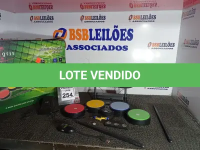 LOTE 254 - 01 BATERIA ELÉTRICA PORTÁTIL P/GAMES. (NO ESTADO) ATENÇÃO! FAZER A VISITAÇÃO ANTES DE ARREMATAR, NÃO SABEMOS SE FUNCIONA. LEILÃO NÃO TEM GARANTIA E NEM DEVOLUÇÃO, SUJEITO A POSSÍVEIS AVARIAS VISÍVEIS/OCULTAS E/OU AUSÊNCIA DE COMPONENTES.