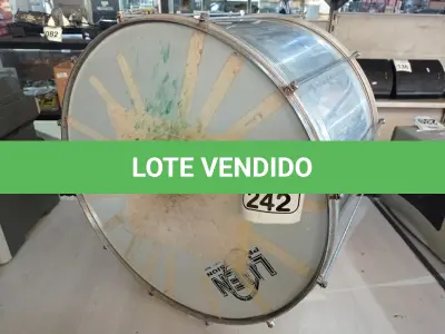 LOTE 242 - 01 INSTRUMENTO SURDO MARCA LUEN. (NO ESTADO) ATENÇÃO! FAZER A VISITAÇÃO ANTES DE ARREMATAR, NÃO SABEMOS SE FUNCIONA. LEILÃO NÃO TEM GARANTIA E NEM DEVOLUÇÃO, SUJEITO A POSSÍVEIS AVARIAS VISÍVEIS/OCULTAS E/OU AUSÊNCIA DE COMPONENTES.