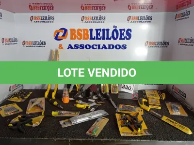 LOTE 330 - 01 LOTE COM FERRAMENTAS DIVERSAS. (NO ESTADO) ATENÇÃO! FAZER A VISITAÇÃO ANTES DE ARREMATAR, NÃO SABEMOS SE FUNCIONA. LEILÃO NÃO TEM GARANTIA E NEM DEVOLUÇÃO, SUJEITO A POSSÍVEIS AVARIAS VISÍVEIS/OCULTAS E/OU AUSÊNCIA DE COMPONENTES.