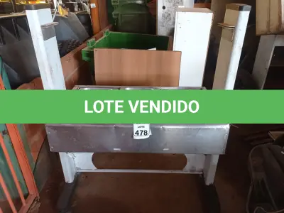 LOTE 478 - 01 SELF-SERVICE INCOMPLETO C/TRÊS CUBAS EM INOX. (NO ESTADO) ATENÇÃO! FAZER A VISITAÇÃO ANTES DE ARREMATAR, NÃO SABEMOS SE FUNCIONA. LEILÃO NÃO TEM GARANTIA E NEM DEVOLUÇÃO, SUJEITO A POSSÍVEIS AVARIAS VISÍVEIS/OCULTAS E/OU AUSÊNCIA DE COMPONENTES.