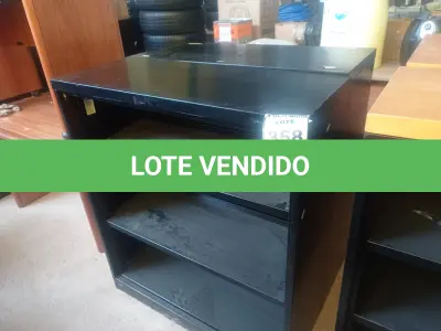 LOTE 358 - 02 ARMÁRIOS DE FERRO. (NO ESTADO) ATENÇÃO! FAZER A VISITAÇÃO ANTES DE ARREMATAR, NÃO SABEMOS SE FUNCIONA. LEILÃO NÃO TEM GARANTIA E NEM DEVOLUÇÃO, SUJEITO A POSSÍVEIS AVARIAS VISÍVEIS/OCULTAS E/OU AUSÊNCIA DE COMPONENTES.