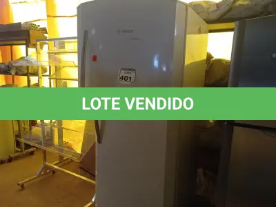LOTE 401 - 01 GELADEIRA MARCA BOSCH DUPLEX 220V. (NO ESTADO) ATENÇÃO! FAZER A VISITAÇÃO ANTES DE ARREMATAR, NÃO SABEMOS SE FUNCIONA. LEILÃO NÃO TEM GARANTIA E NEM DEVOLUÇÃO, SUJEITO A POSSÍVEIS AVARIAS VISÍVEIS/OCULTAS E/OU AUSÊNCIA DE COMPONENTES.