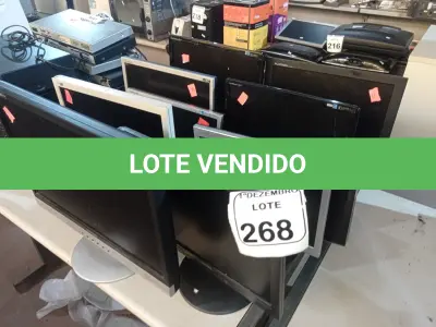LOTE 268 - 10 MONITORES MARCAS E MODELOS DIVERSOS. (NO ESTADO) ATENÇÃO! FAZER A VISITAÇÃO ANTES DE ARREMATAR, NÃO SABEMOS SE FUNCIONA. LEILÃO NÃO TEM GARANTIA E NEM DEVOLUÇÃO, SUJEITO A POSSÍVEIS AVARIAS VISÍVEIS/OCULTAS E/OU AUSÊNCIA DE COMPONENTES.