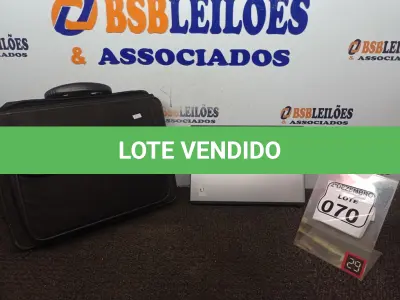 LOTE 070 - 01 NOTEBOOK MARCA DELL I5 HD320GB, 3GB DE MEMÓRIA E WEBCAM C/MALETA E FONTE. (NO ESTADO) ATENÇÃO! FAZER A VISITAÇÃO ANTES DE ARREMATAR, NÃO SABEMOS SE FUNCIONA. LEILÃO NÃO TEM GARANTIA E NEM DEVOLUÇÃO, SUJEITO A POSSÍVEIS AVARIAS VISÍVEIS/OCULTAS E/OU AUSÊNCIA DE COMPONENTES.