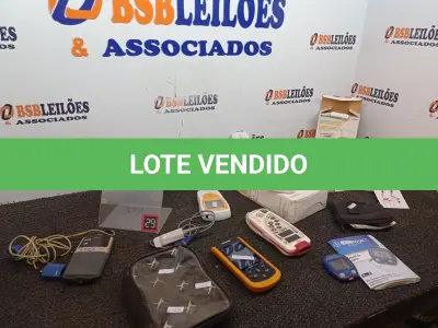 LOTE 019 - 05 MEDIDORES DE GLICOSE EQUINOS E ELETRÔNICOS DIVERSOS. (NO ESTADO) ATENÇÃO! FAZER A VISITAÇÃO ANTES DE ARREMATAR, NÃO SABEMOS SE FUNCIONA. LEILÃO NÃO TEM GARANTIA E NEM DEVOLUÇÃO, SUJEITO A POSSÍVEIS AVARIAS VISÍVEIS/OCULTAS E/OU AUSÊNCIA DE COMPONENTES.