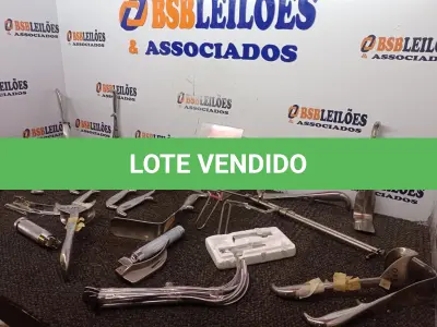 LOTE 004 - 01 LOTE C/MATERIAIS ODONTOLÓGICOS DIVERSOS. (NO ESTADO) ATENÇÃO! FAZER A VISITAÇÃO ANTES DE ARREMATAR, NÃO SABEMOS SE FUNCIONA. LEILÃO NÃO TEM GARANTIA E NEM DEVOLUÇÃO, SUJEITO A POSSÍVEIS AVARIAS VISÍVEIS/OCULTAS E/OU AUSÊNCIA DE COMPONENTES.
