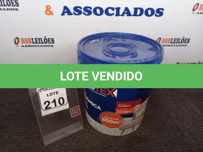 LOTE 210 - 01 GALÃO DE TINTA MARCA QUALITEX 18L. (NO ESTADO) ATENÇÃO! FAZER A VISITAÇÃO ANTES DE ARREMATAR, NÃO SABEMOS SE FUNCIONA. LEILÃO NÃO TEM GARANTIA E NEM DEVOLUÇÃO, SUJEITO A POSSÍVEIS AVARIAS VISÍVEIS/OCULTAS E/OU AUSÊNCIA DE COMPONENTES.
