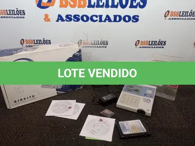 LOTE 252 - 01 ANALISADOR DE SANGUE MARCA TRIAGE. (NO ESTADO) ATENÇÃO! FAZER A VISITAÇÃO ANTES DE ARREMATAR, NÃO SABEMOS SE FUNCIONA. LEILÃO NÃO TEM GARANTIA E NEM DEVOLUÇÃO, SUJEITO A POSSÍVEIS AVARIAS VISÍVEIS/OCULTAS E/OU AUSÊNCIA DE COMPONENTES.