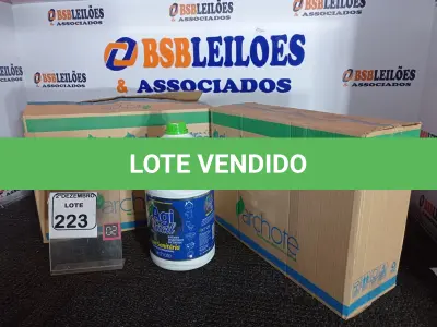 LOTE 223 - 02 CAIXAS C/03 GALÕES DE ÁGUA SANITÁRIA DE 5L CADA, MARCA AGI FÁCIL. (NO ESTADO) ATENÇÃO! FAZER A VISITAÇÃO ANTES DE ARREMATAR, NÃO SABEMOS SE FUNCIONA. LEILÃO NÃO TEM GARANTIA E NEM DEVOLUÇÃO, SUJEITO A POSSÍVEIS AVARIAS VISÍVEIS/OCULTAS E/OU AUSÊNCIA DE COMPONENTES.