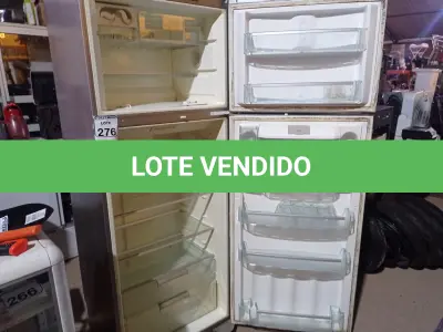LOTE 276 - 01 GELADEIRA MARCA BOSCH. (NO ESTADO) ATENÇÃO! FAZER A VISITAÇÃO ANTES DE ARREMATAR, NÃO SABEMOS SE FUNCIONA. LEILÃO NÃO TEM GARANTIA E NEM DEVOLUÇÃO, SUJEITO A POSSÍVEIS AVARIAS VISÍVEIS/OCULTAS E/OU AUSÊNCIA DE COMPONENTES.